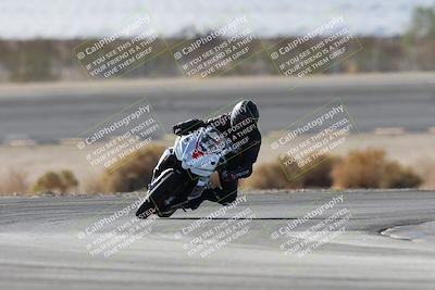 media/Nov-16-2025-Race Pace (Sun) [[8c5fa54630]]/Non Verified Riders (1st 20 Minutes)/1-Turn 14 (10am)/